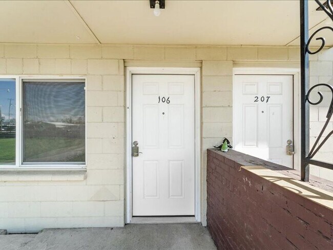 Foto del edificio - 1817 Cartmell St