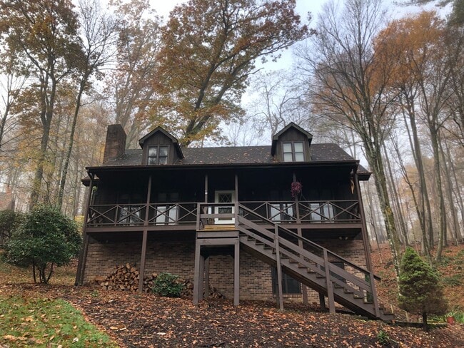 Building Photo - 183 Rhododendron Ln