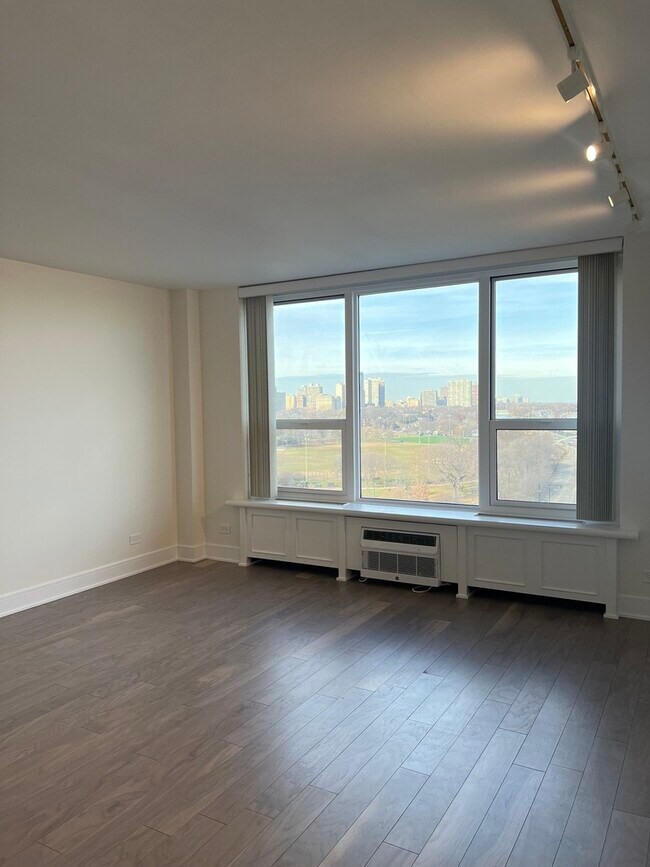 Foto del edificio - 1550 N Lake Shore Dr