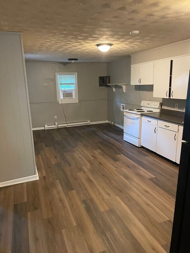 Foto del edificio - 2 bed 1 bath duplex