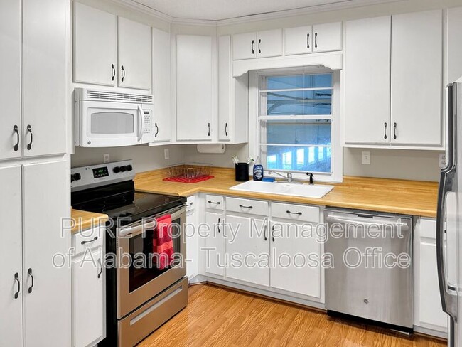 Building Photo - 19 Cedar Knoll