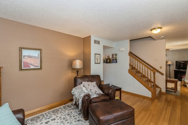 Building Photo - 1155 Mesquite Dr