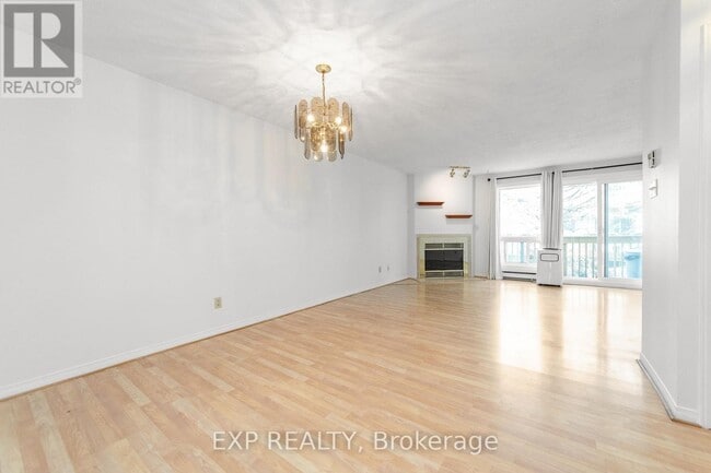 Building Photo - 324 Briston Private