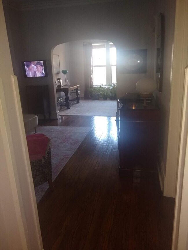 Foto del edificio - 2513 N Sawyer Ave