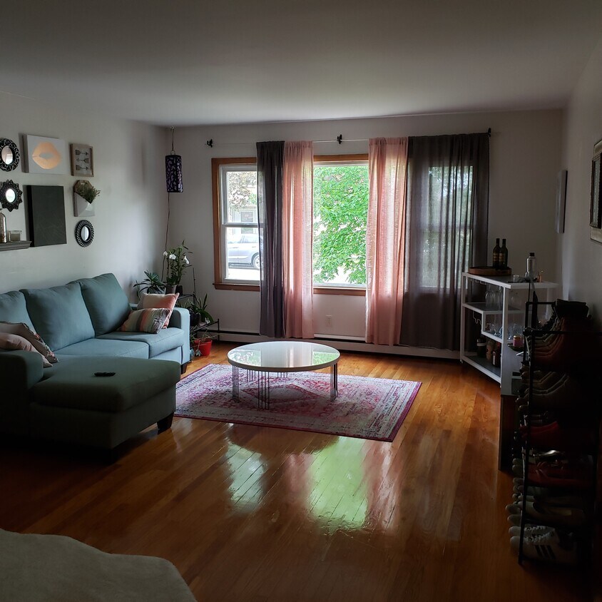Primary Photo - 922 S Brooks St