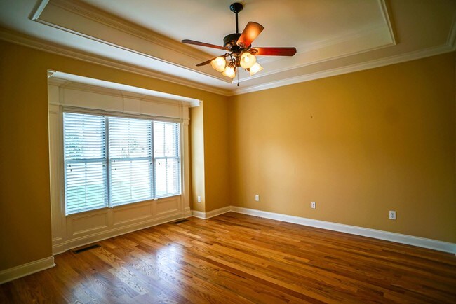 Foto del edificio - 19 Elm Ridge Blvd SW