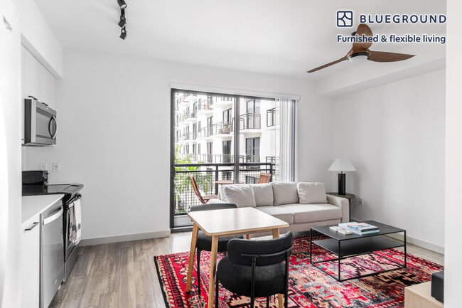 Building Photo - 221 SW 12th St