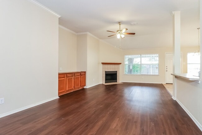 Foto del edificio - 948 Grand Central Pkwy