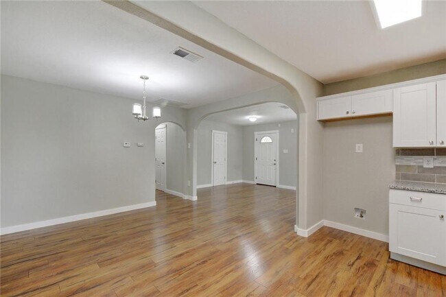 Foto del edificio - 503 W Grady Dr