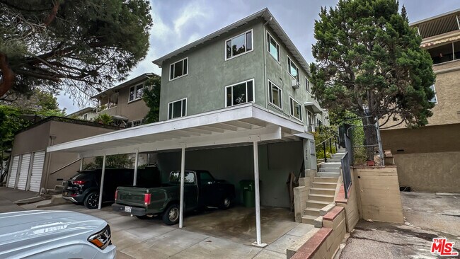 Foto del edificio - 1828 Silver Lake Blvd