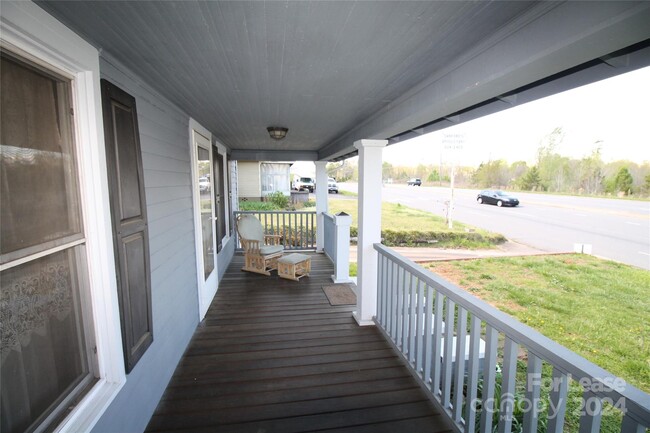 Building Photo - 5122 Wilkinson Blvd