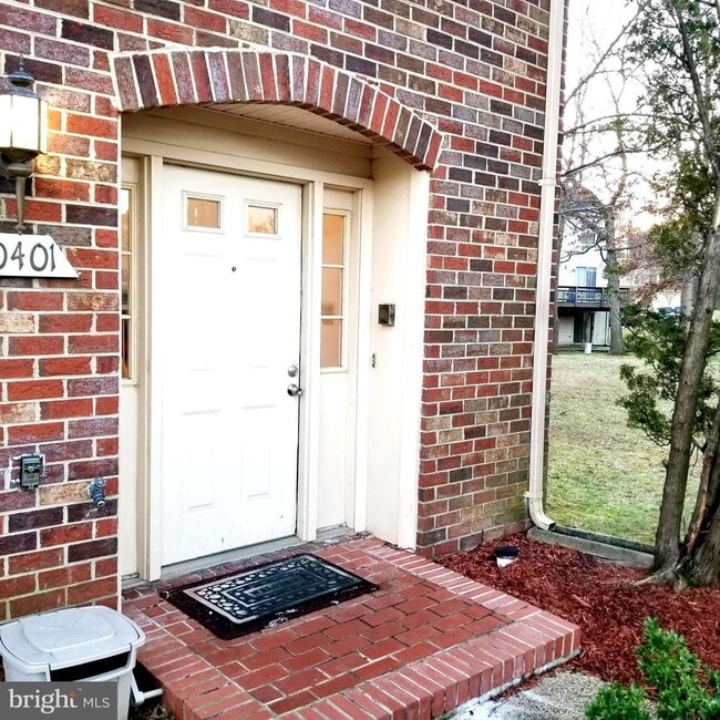 Building Photo - 10401 Storch Dr