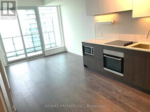 Building Photo - 898 Portage Pkwy