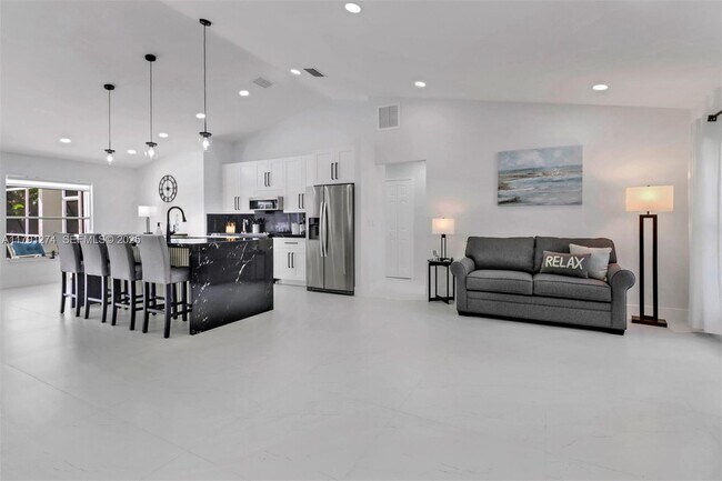 Building Photo - 172 Plantation Cir