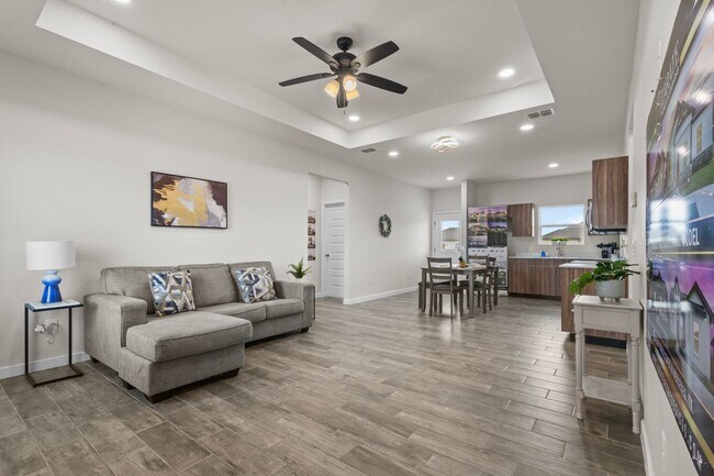 Building Photo - BRAND NEW HOMES FOR LEASE IN MERCEDES! CHO...