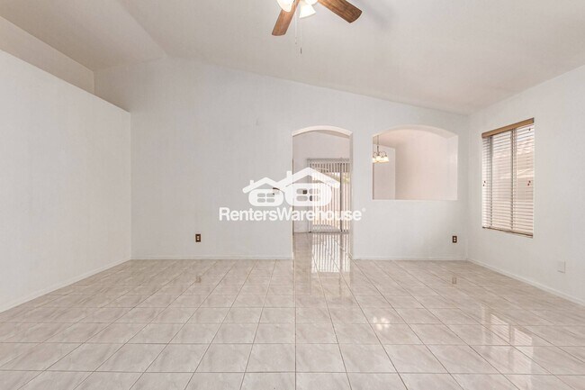 Building Photo - 8622 W Davis Rd