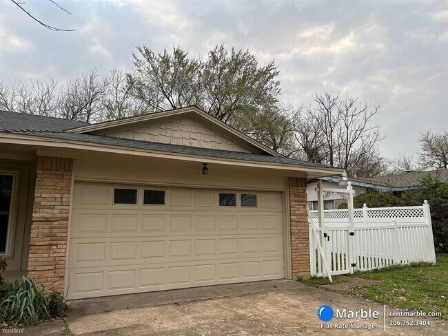 Foto del edificio - 3 br, 2 bath House - 611 Misty Glen Dr