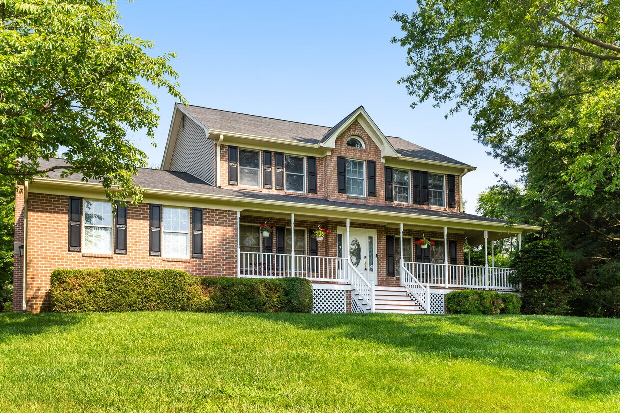 Primary Photo - 6103 Edmont Dr