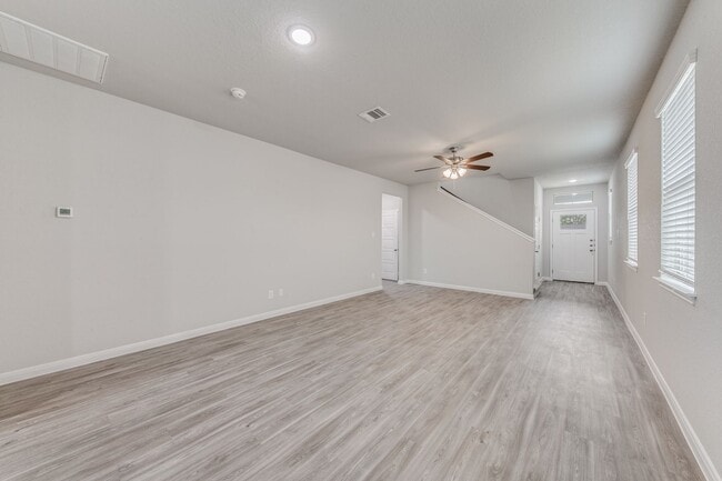 Foto del edificio - Gorgeous 3/2.5 on cul-de-sac in Cibolo wit...