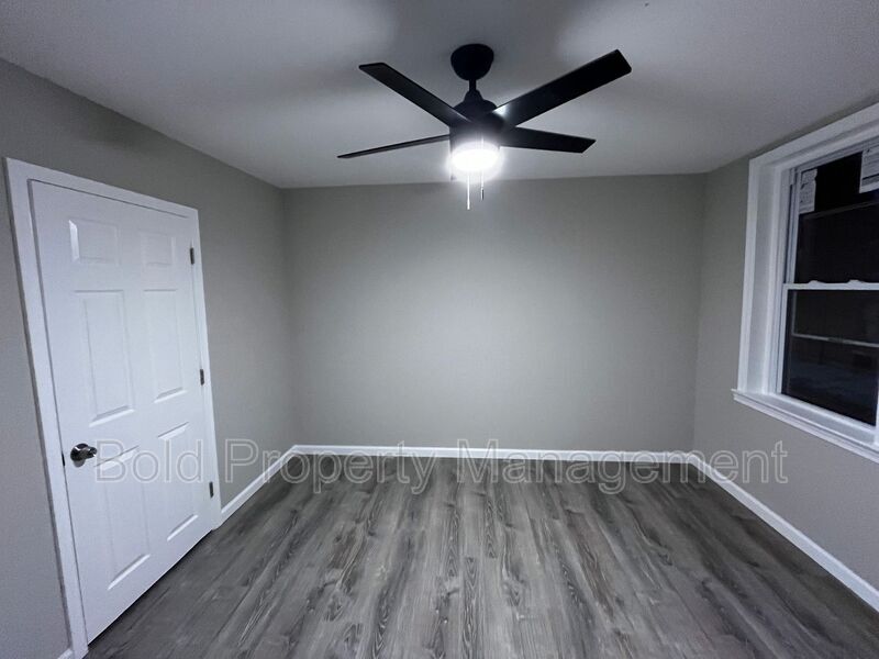 Foto principal - 108 S 8th St