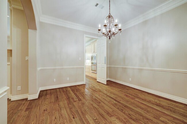 Building Photo - 4010 Gramercy St