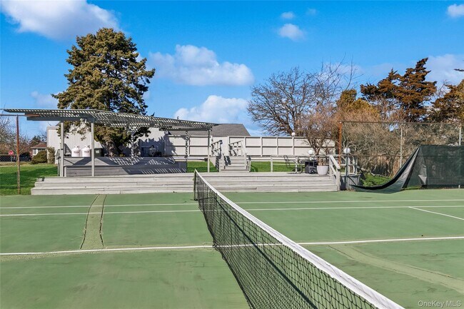Foto del edificio - 22 Meadow Ln