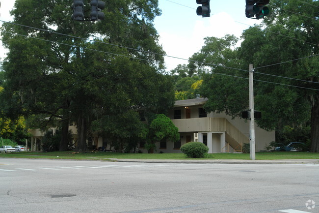 Building Photo - Amelia Apartments