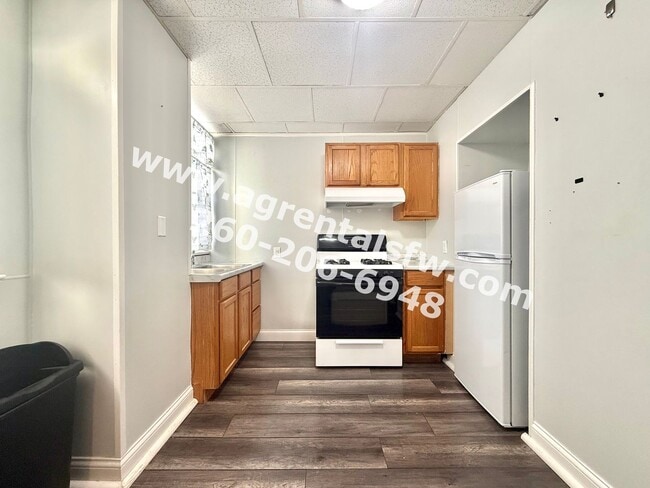 Foto del edificio - 1711 W Main St