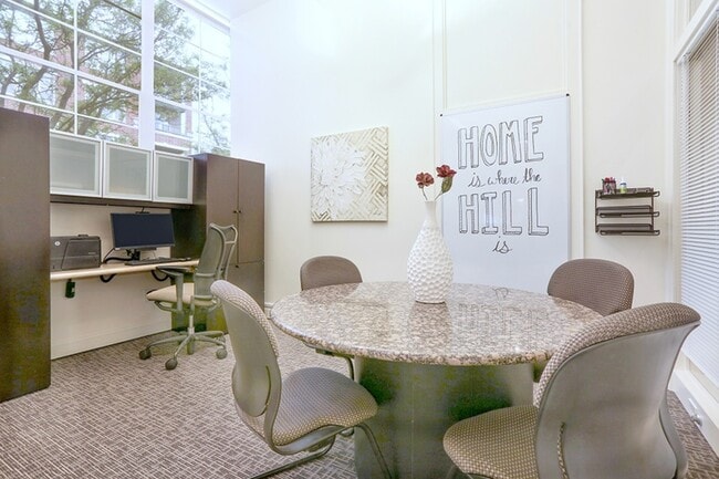 Charming Business Center - Luxe at Union Hill