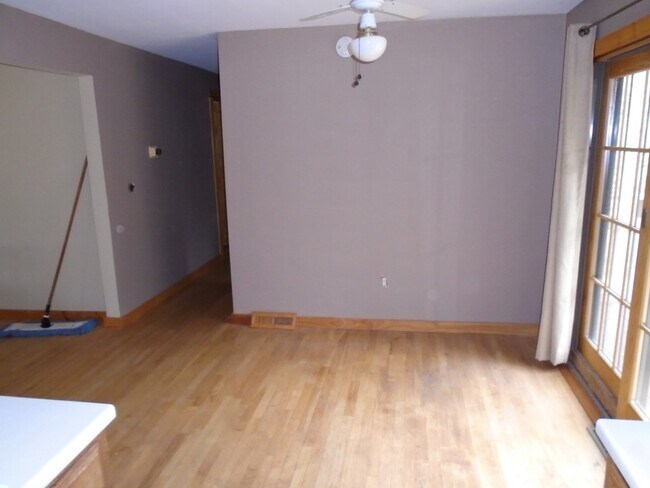 Foto del edificio - 5939 Shelburne Rd