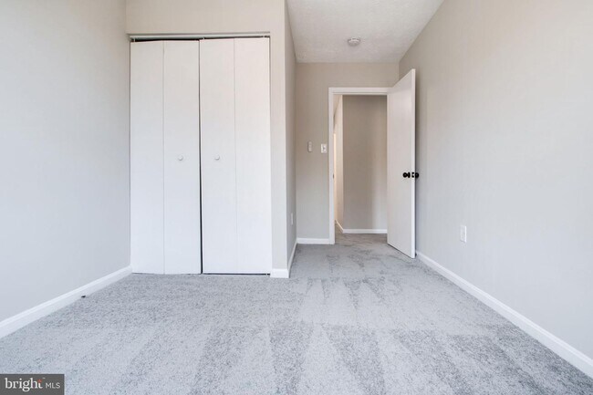 Foto del edificio - 35 Kings Wharf Pl