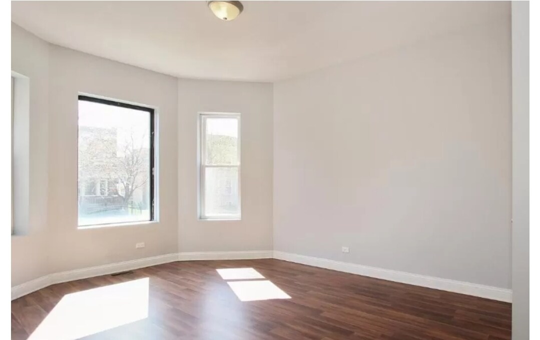 Foto del edificio - 6940 S King Dr