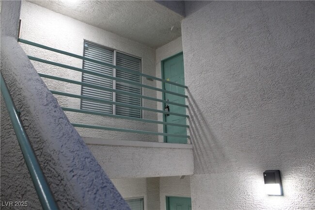 Foto del edificio - 7100 W Pirates Cove Rd