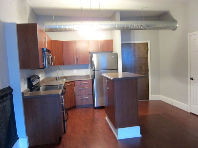 Building Photo - 206 State St