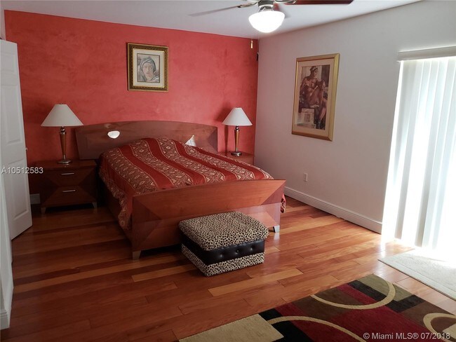 Foto del edificio - 13505 NE 23rd Ct