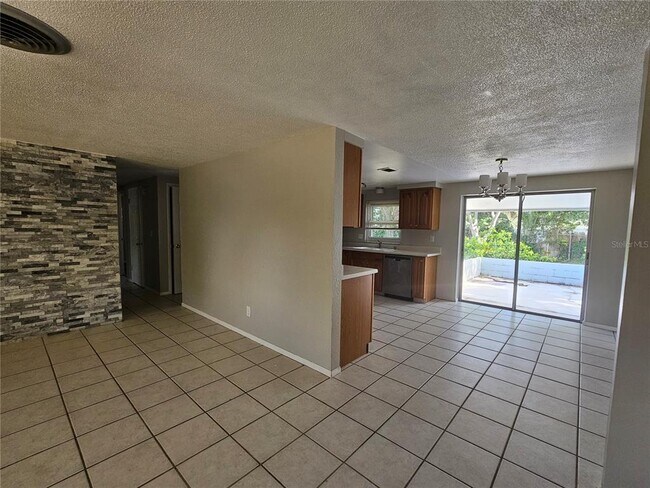 Foto del edificio - 300 74th Ave NE