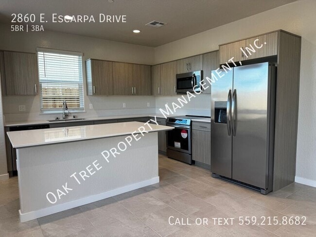Building Photo - 2860 E Escarpa Dr