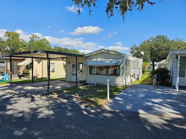 Building Photo - 10909 Don Creek Dr