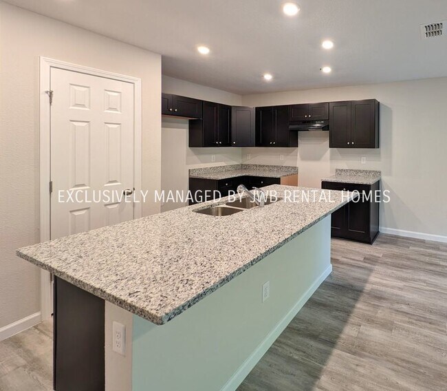 Foto del edificio - 8238 Halls Hammock Ct