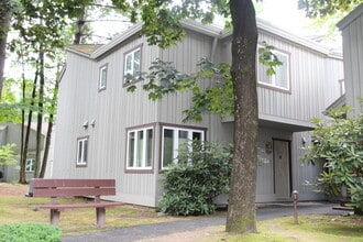 Building Photo - 6 Lyle Ct