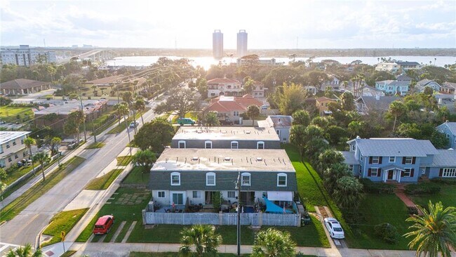 Foto del edificio - 315 Glenview Blvd