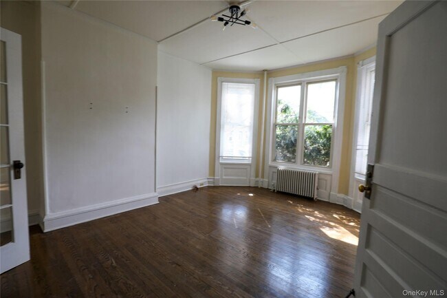 Building Photo - 141 St James St