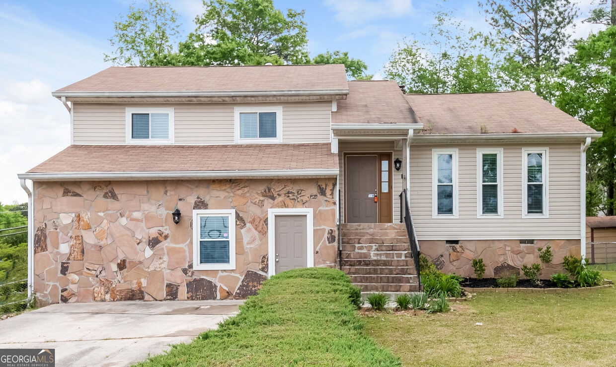 Foto principal - 3020 Creel Rd