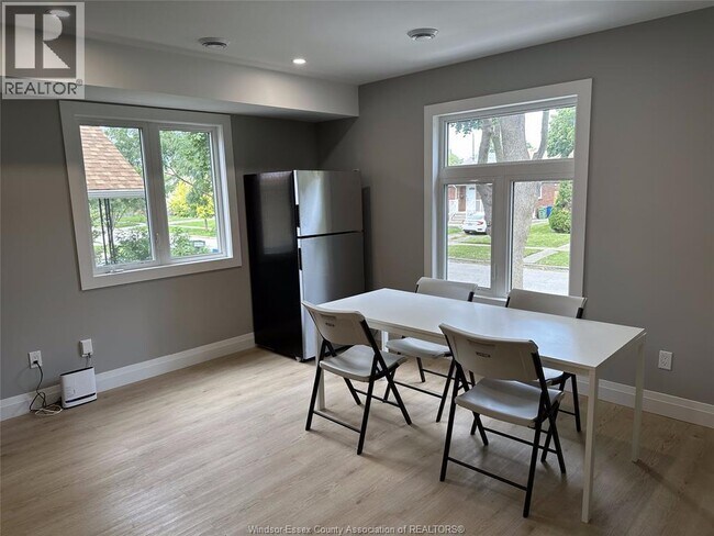 Photo du bâtiment - 757 Randolph Ave