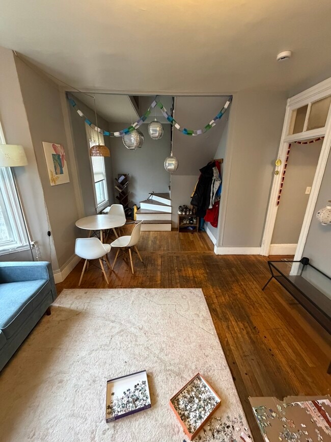 Foto del edificio - 121 Hillside St