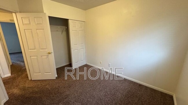 Building Photo - 6925 Florentine Way