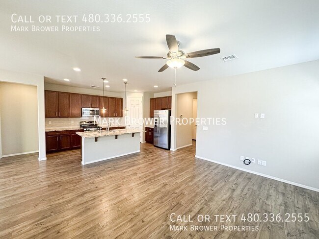 Foto del edificio - 4594 Kirkland Ave