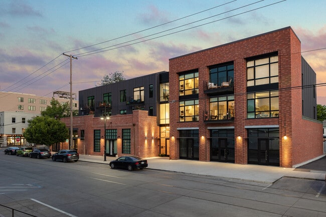 Building Photo - The Carlaw