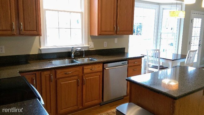 Building Photo - 4 br, 2.5 bath House - 106 Chalkwell Ct.