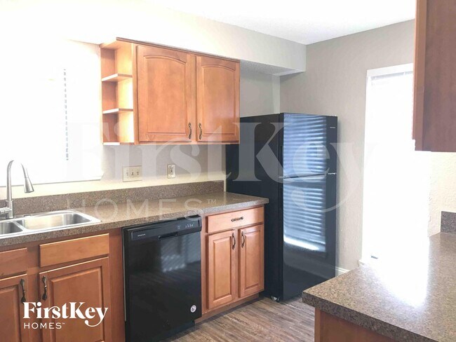 Foto del edificio - 1007 Creighton Ct